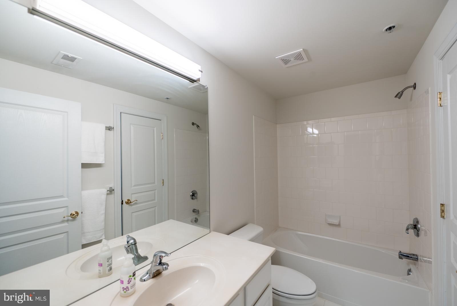 SPRINGTON POINTE WOODS - Residential