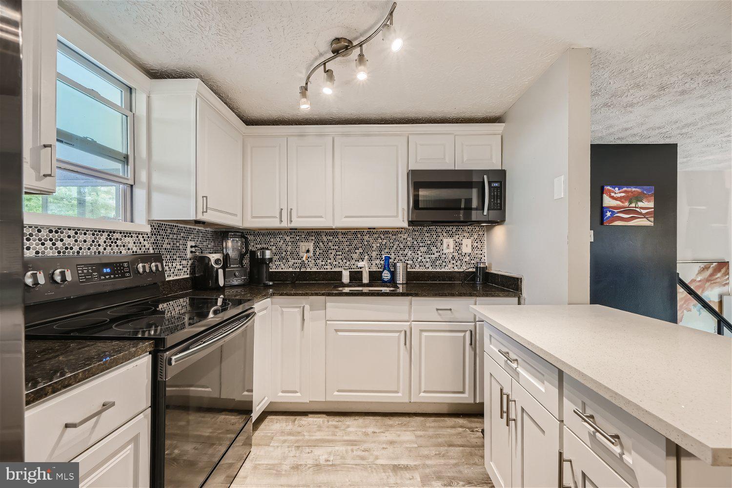 SUE CREEK LANDING - Residential