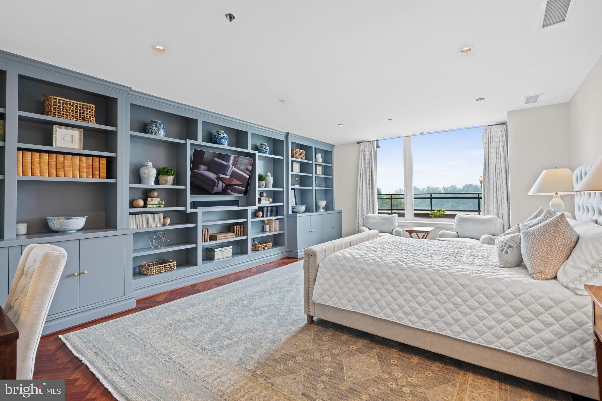 GEORGETOWN - Residential