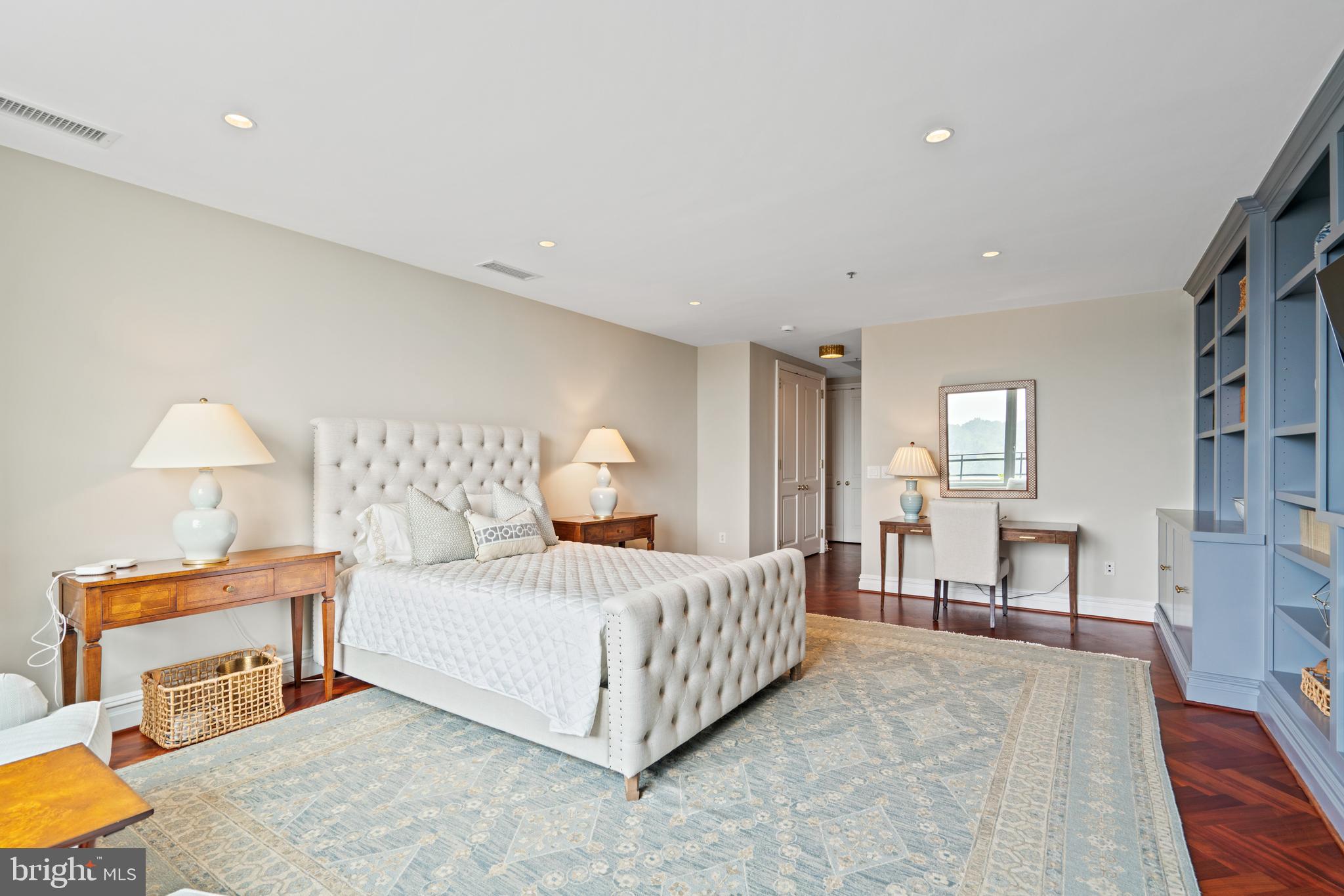 GEORGETOWN - Residential