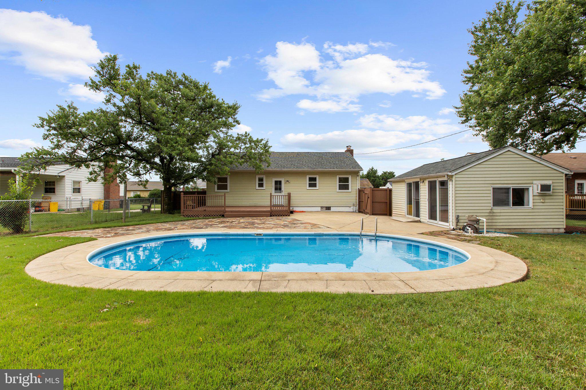 1116 MCHENRY DRIVE