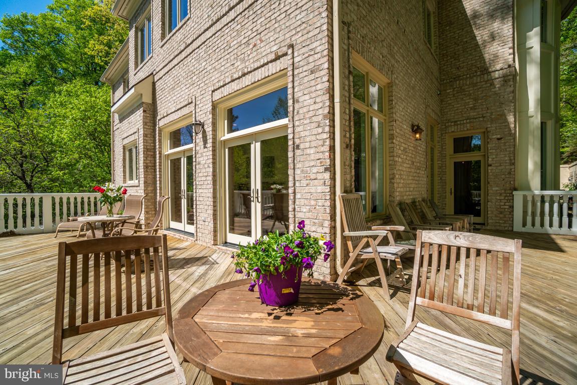 KIRBY WOODS - Residential