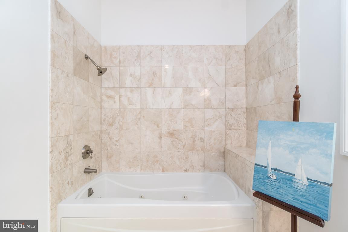 KIRBY WOODS - Residential