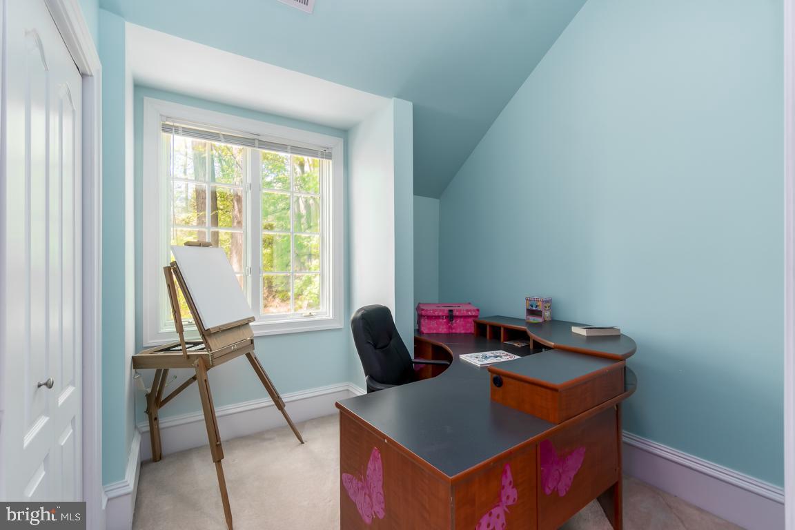 KIRBY WOODS - Residential