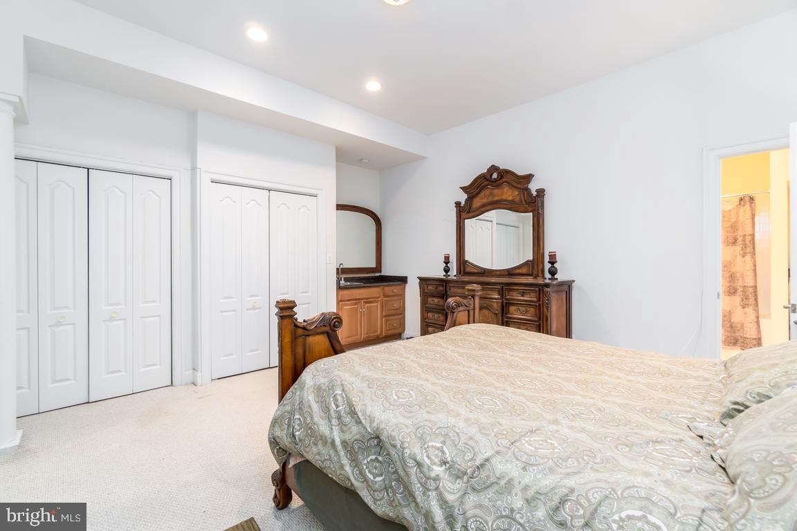 KIRBY WOODS - Residential