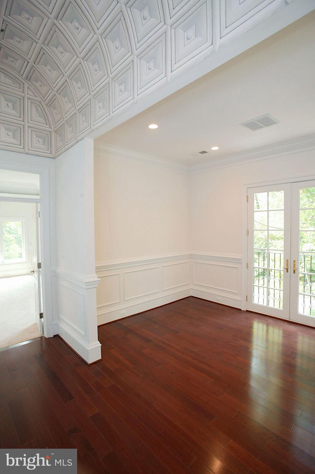 KIRBY WOODS - Residential