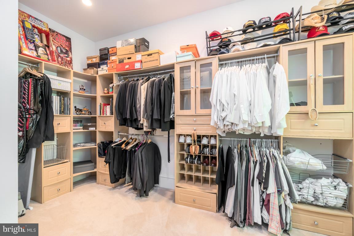 KIRBY WOODS - Residential