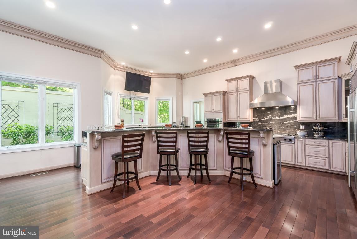 KIRBY WOODS - Residential