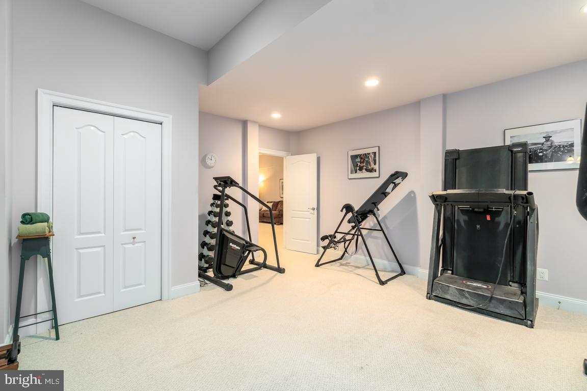 KIRBY WOODS - Residential