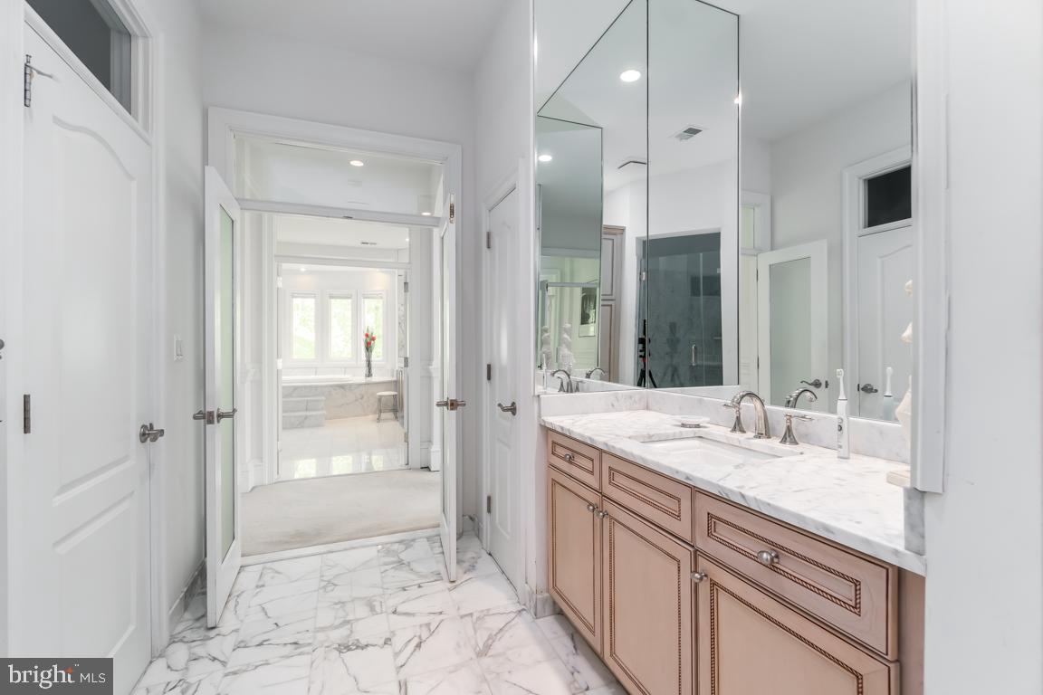 KIRBY WOODS - Residential