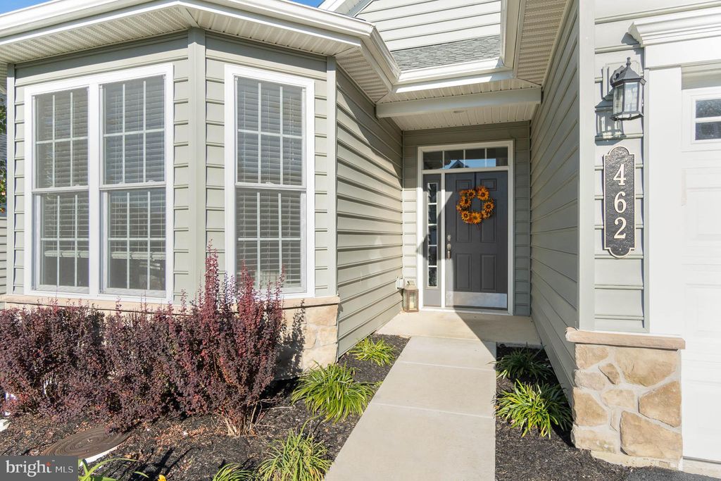 Photo of 462 VALOR DR, LITITZ, PA 17543 (MLS # PALA2027980)