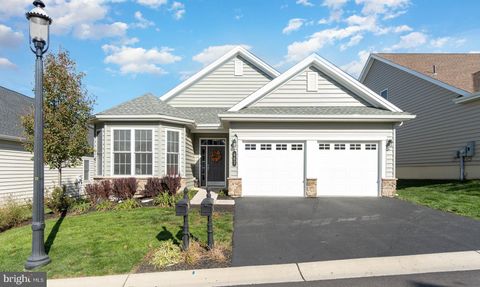 Photo of 462 VALOR DR, LITITZ, PA 17543 (MLS # PALA2027980)