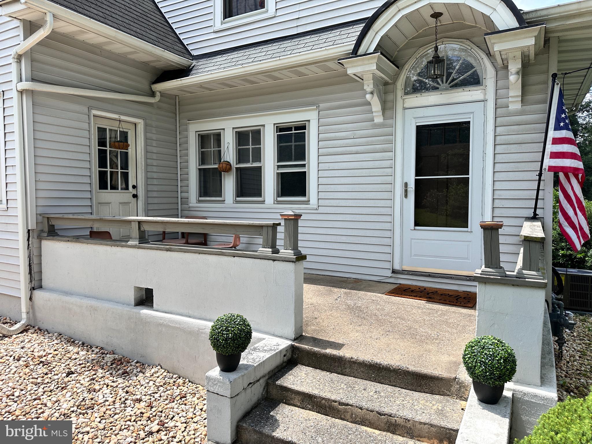 1727 NEW HOLLAND PIKE