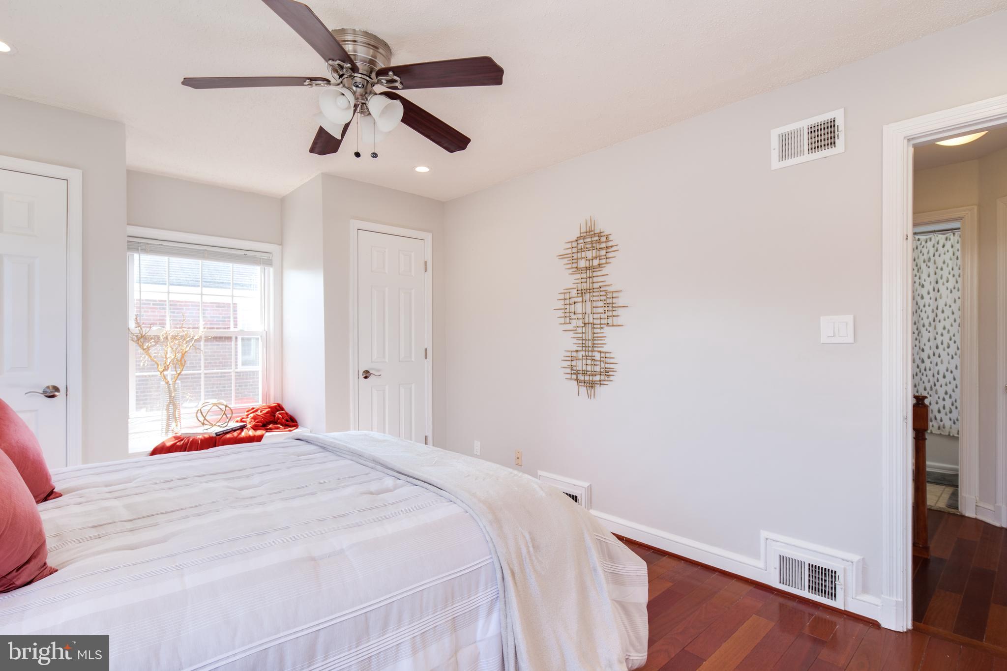 LONG BRANCH - Residential