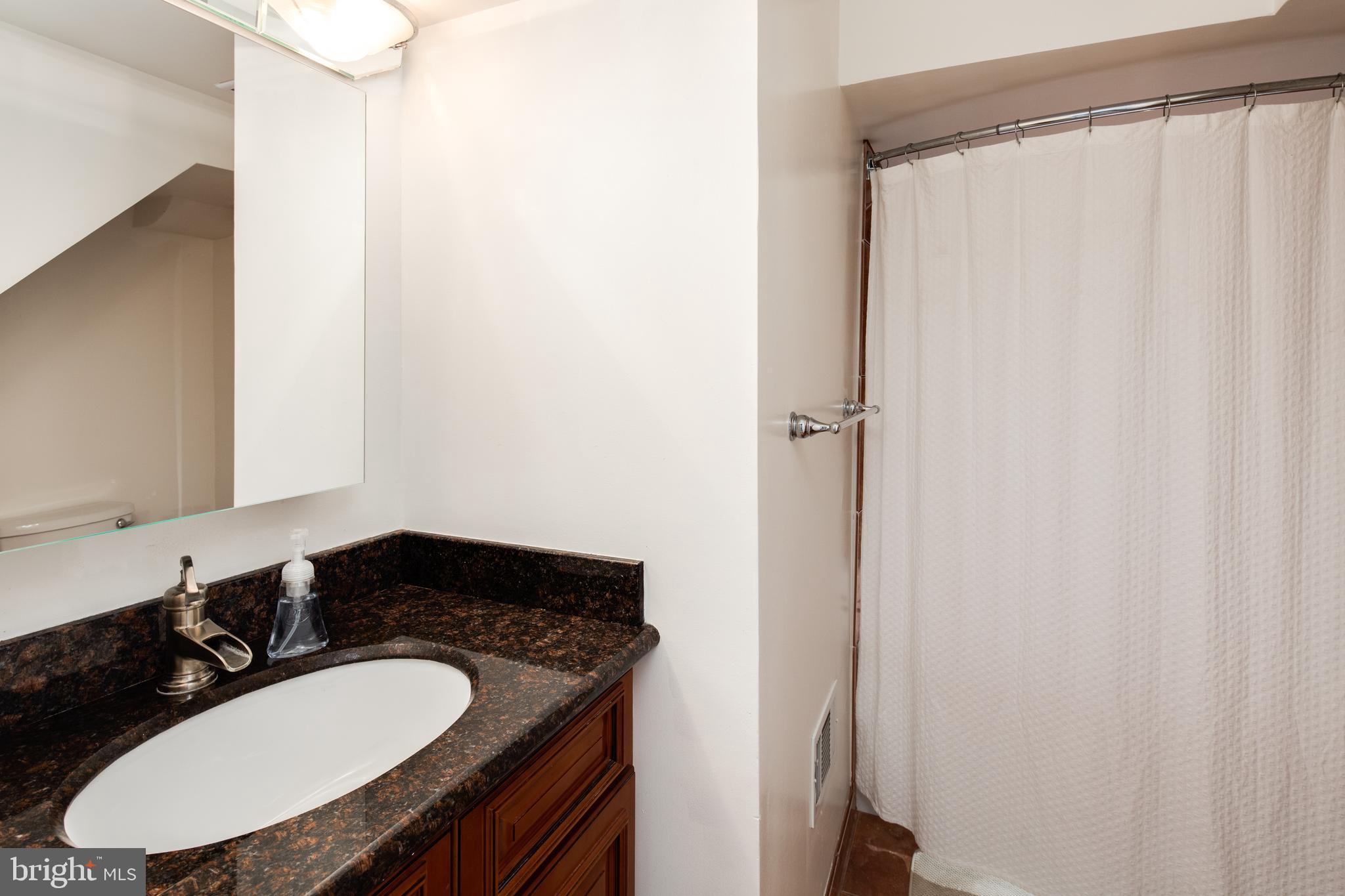 LONG BRANCH - Residential