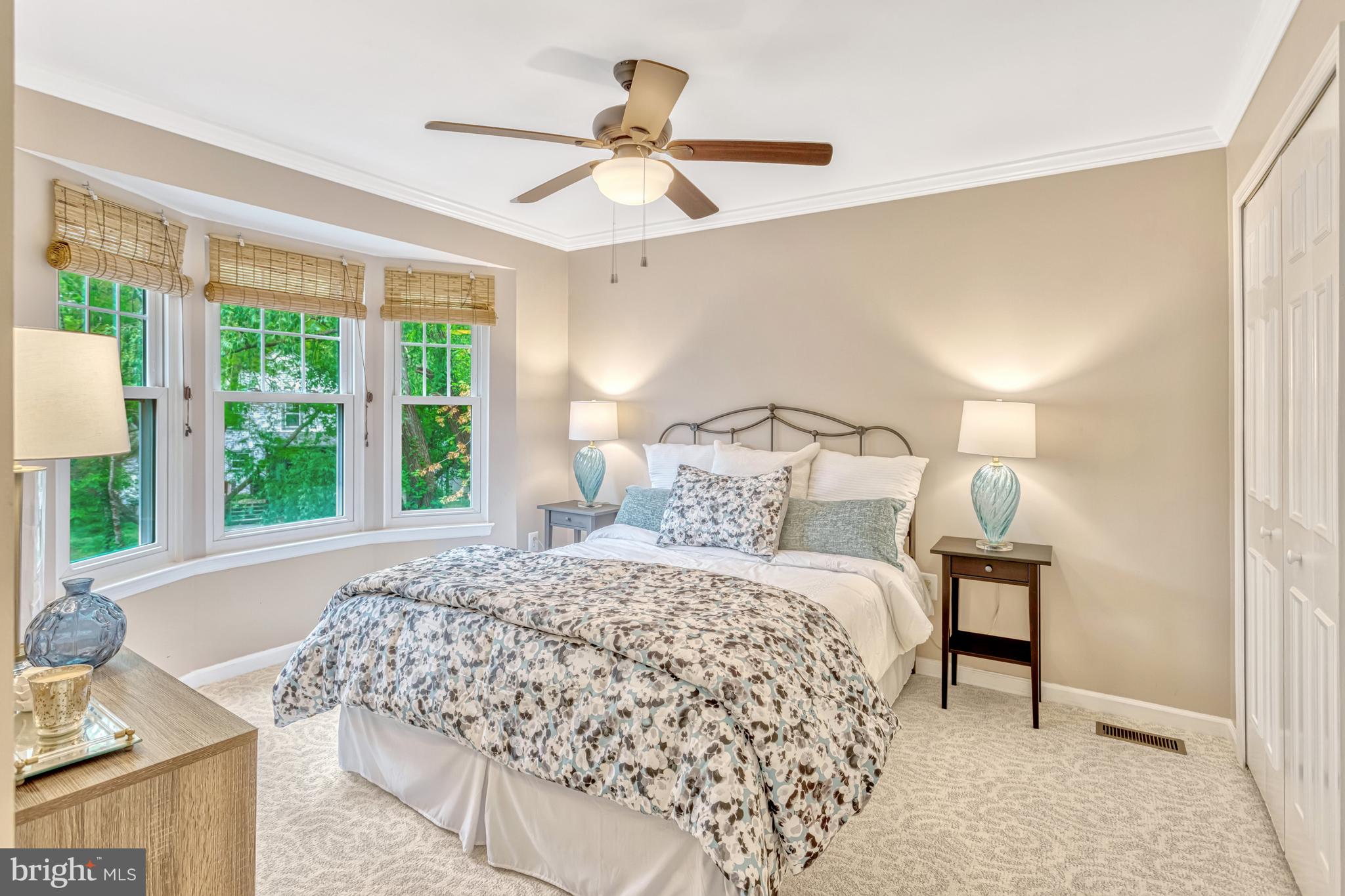 LAKE RIDGE - Residential