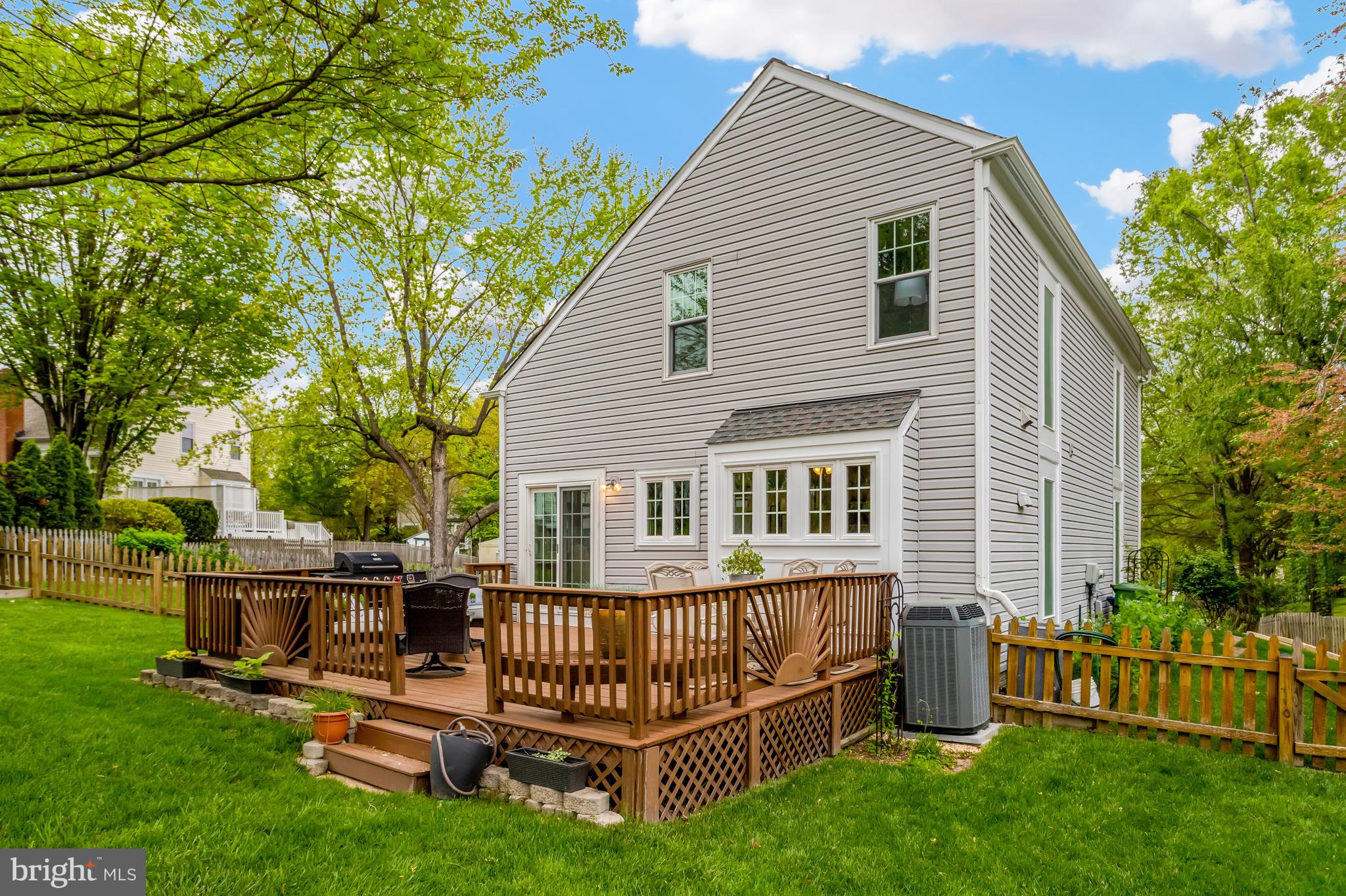 LAKE RIDGE - Residential