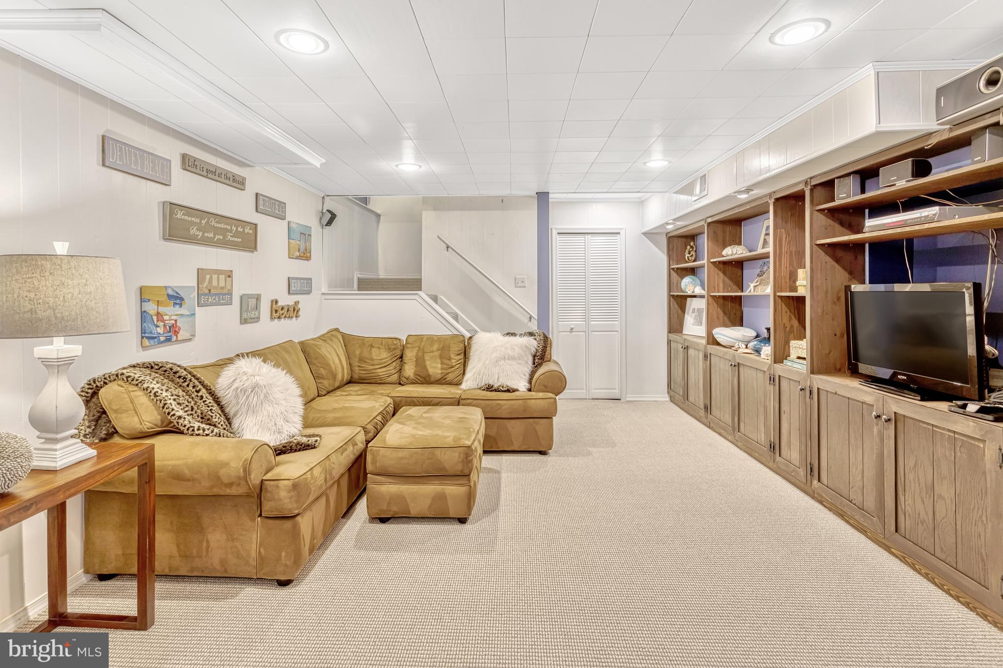 LAKE RIDGE - Residential