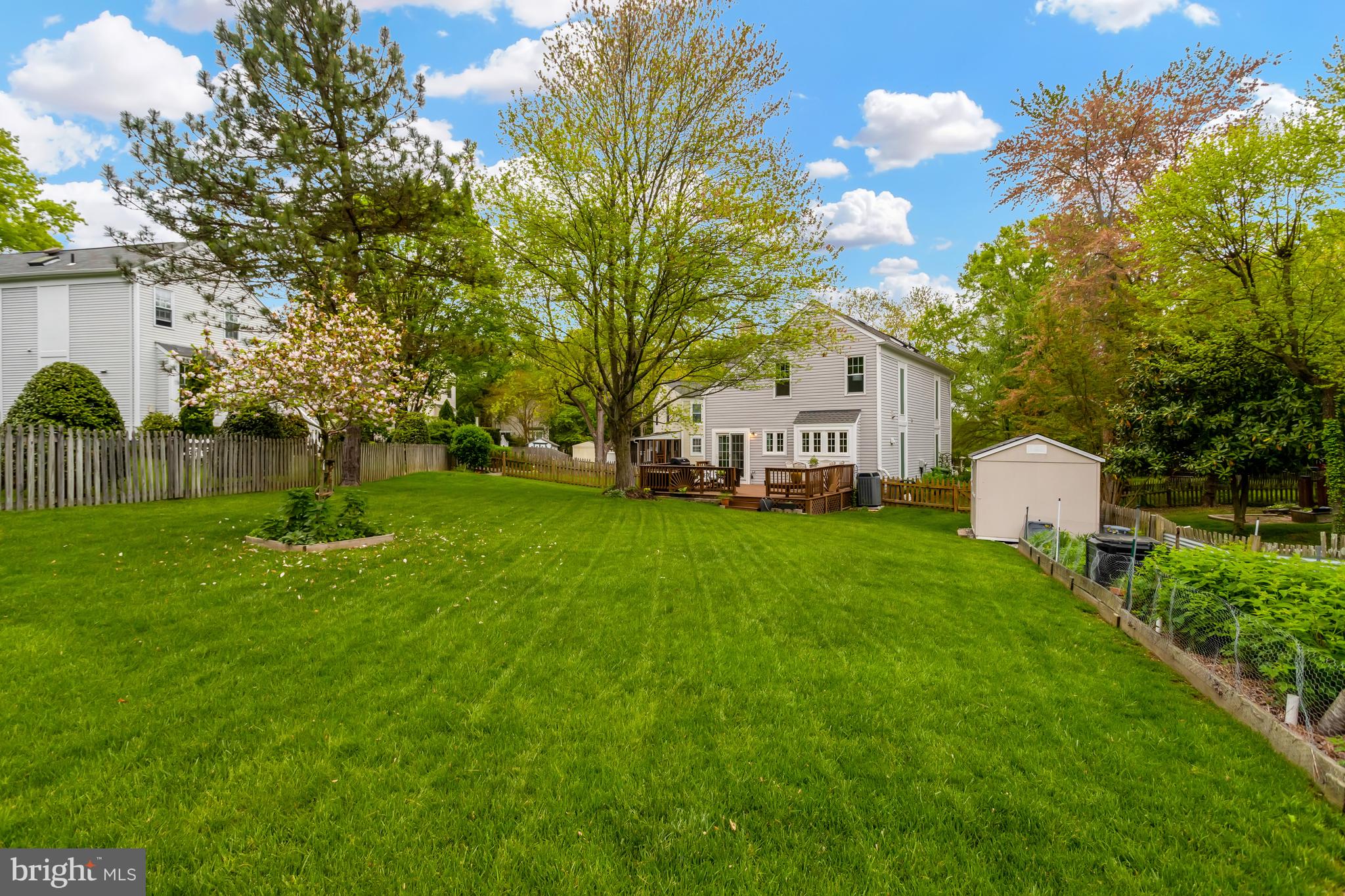 LAKE RIDGE - Residential