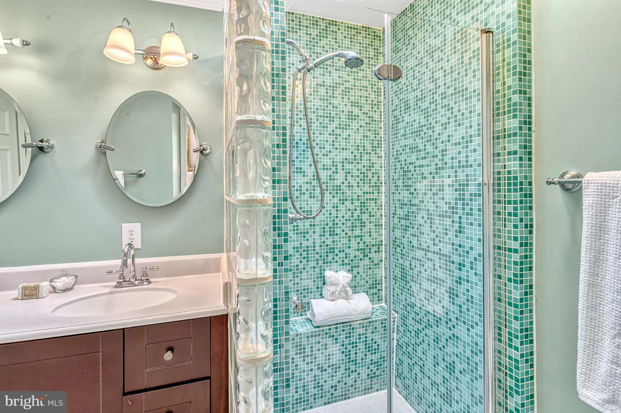 LAKE RIDGE - Residential