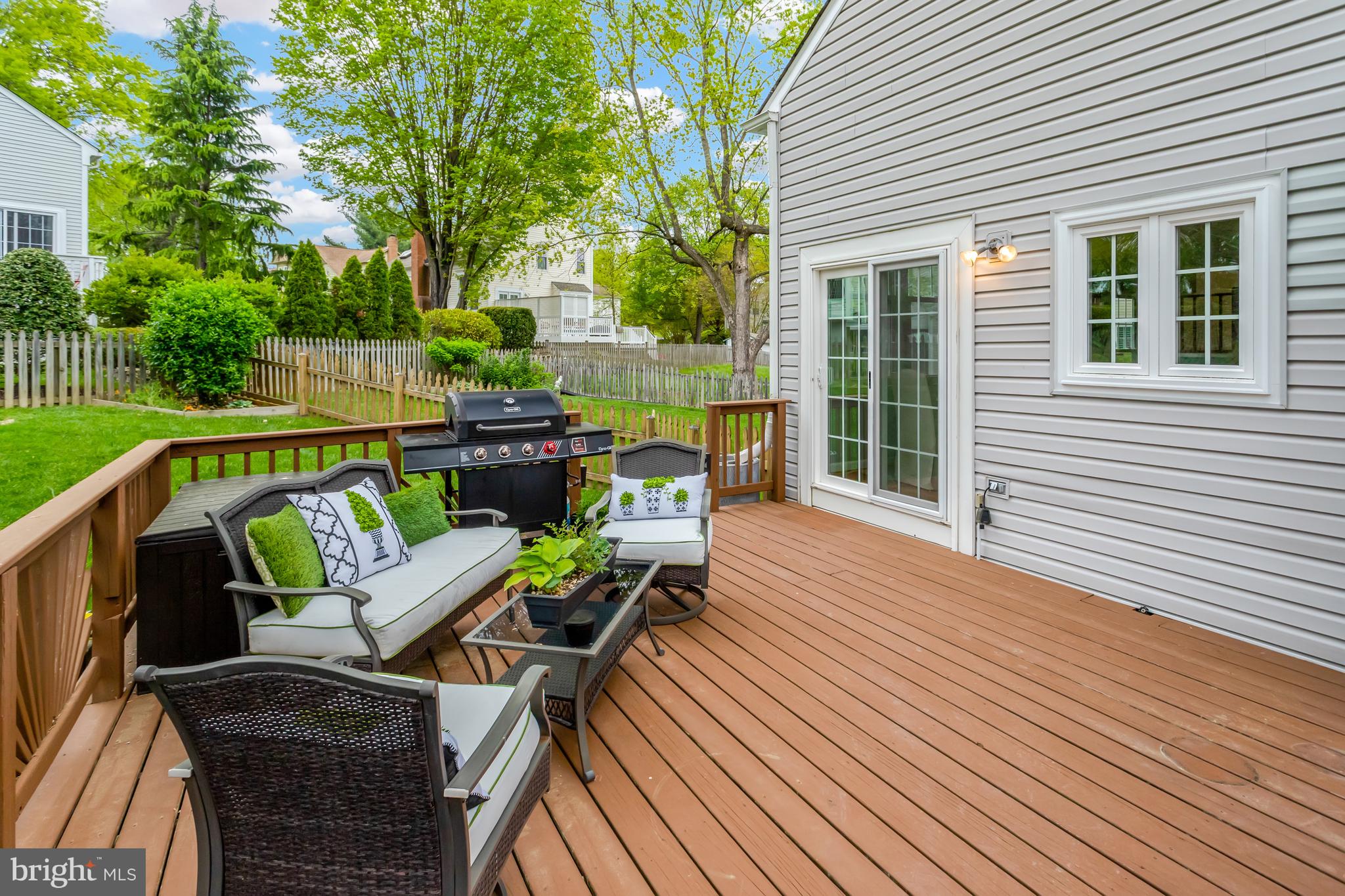 LAKE RIDGE - Residential