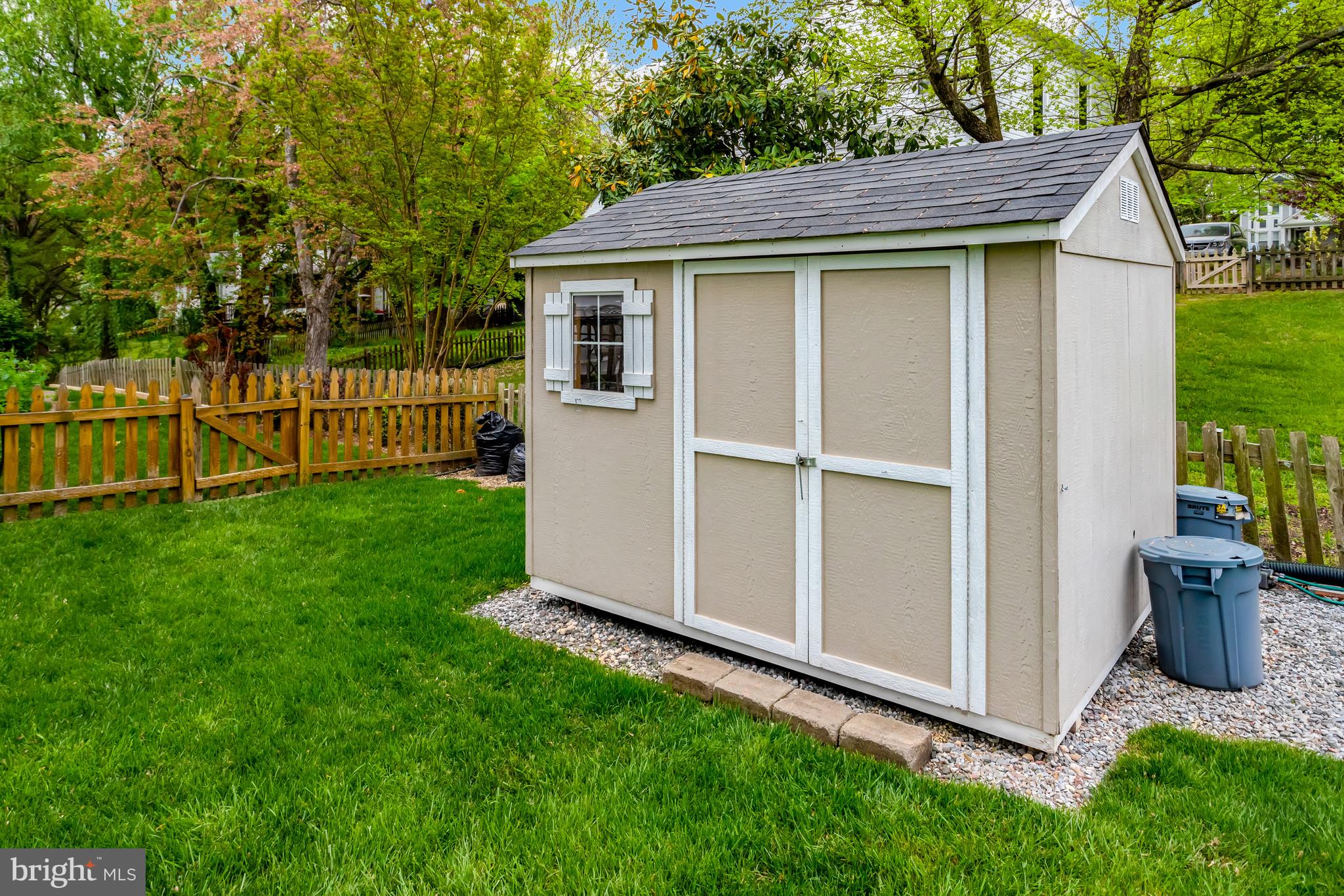 LAKE RIDGE - Residential