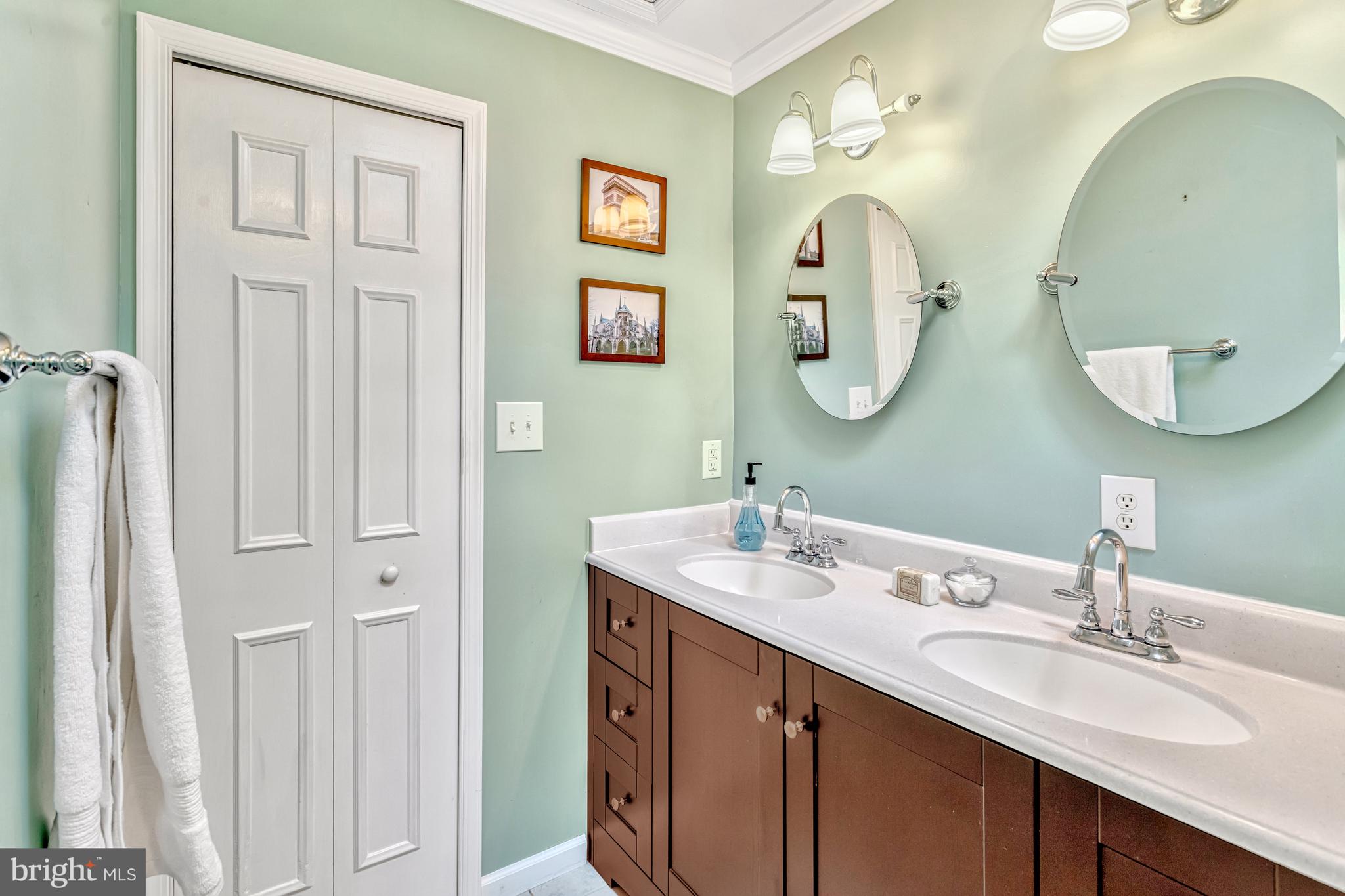 LAKE RIDGE - Residential