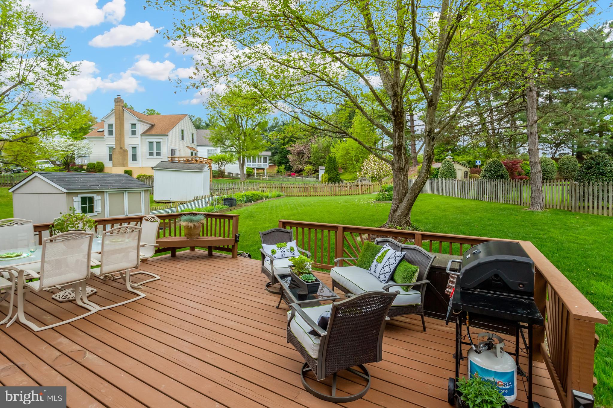 LAKE RIDGE - Residential