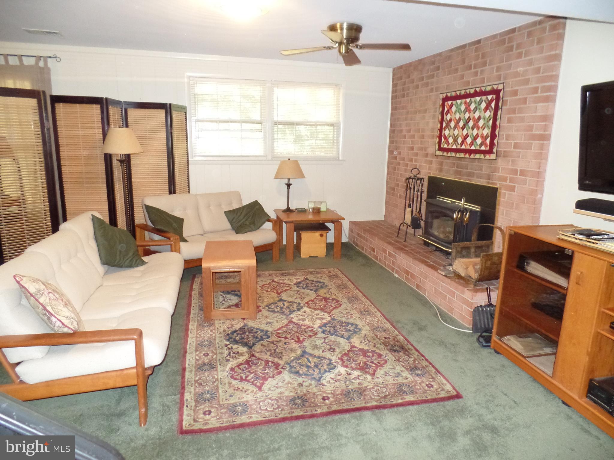 MOSBY WOODS - Residential