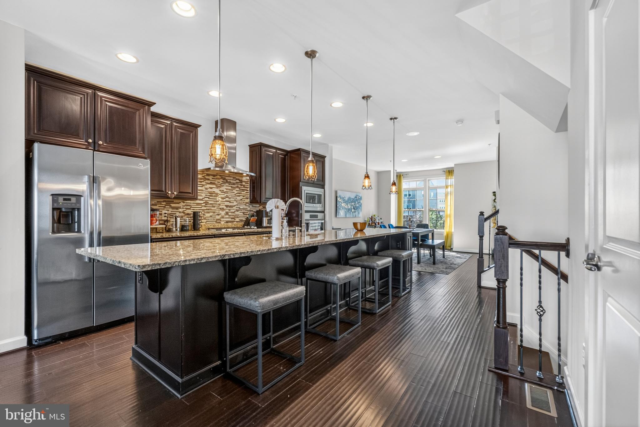 7410 TENNISON LANE