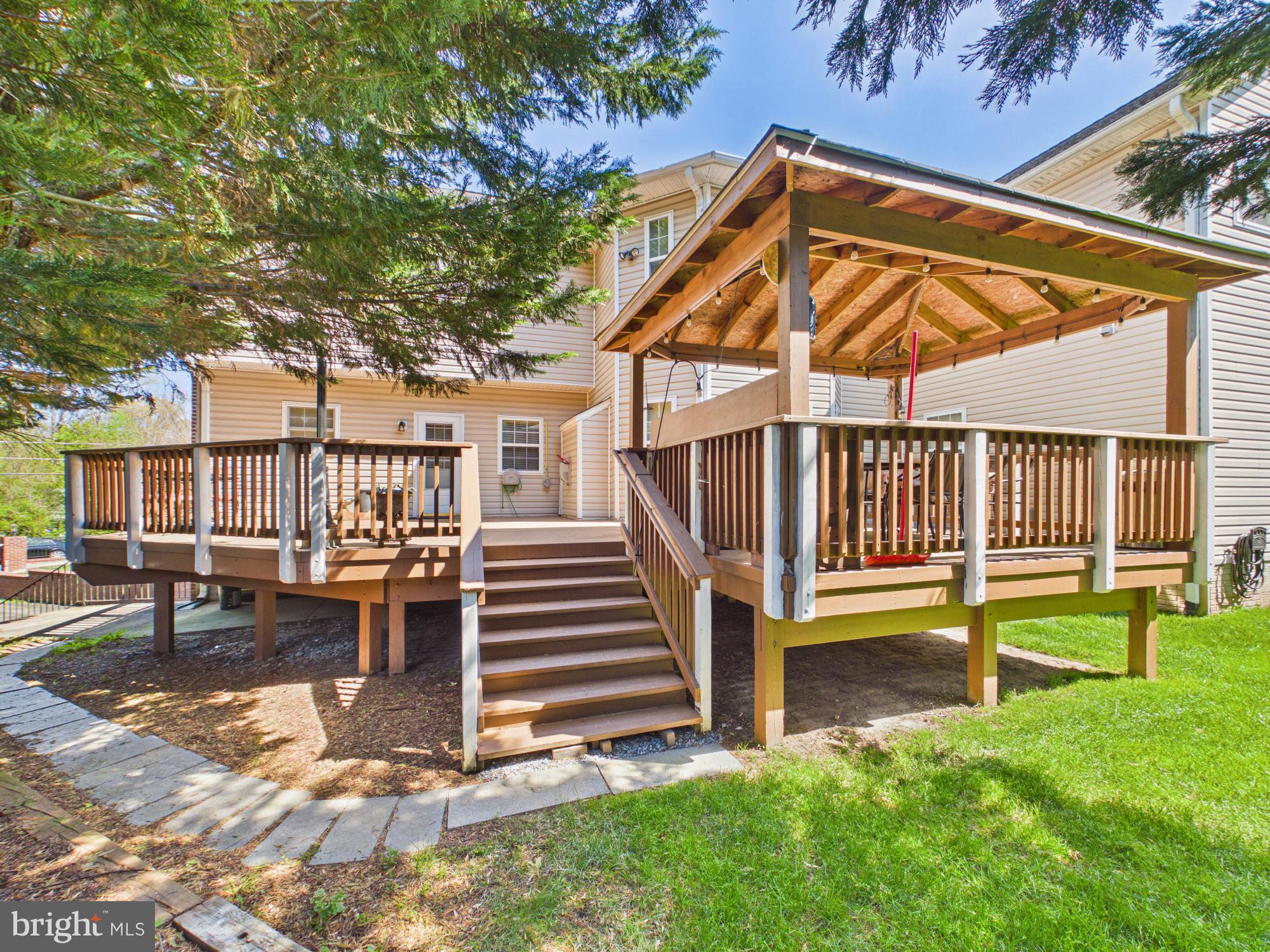 RIDGEWOOD - Residential