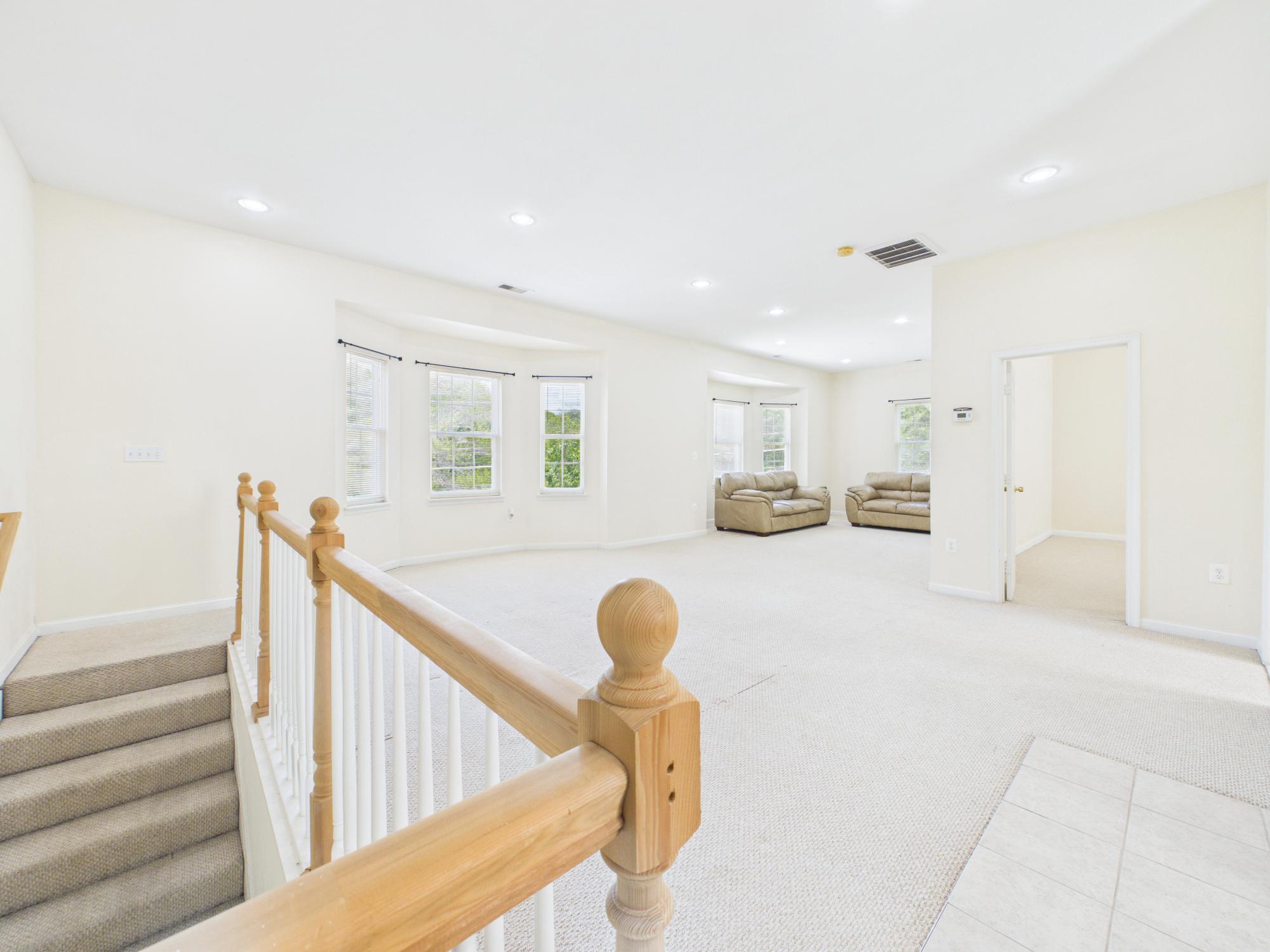 RIDGEWOOD - Residential