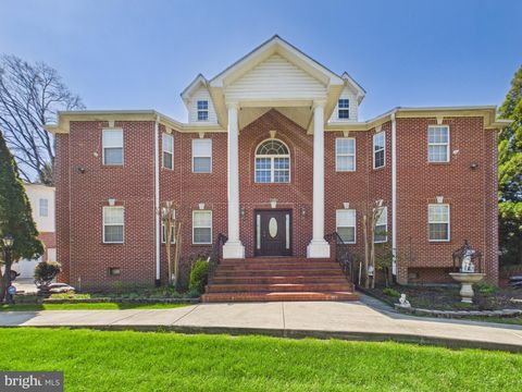 Photo of 7801 Ridgewood Drive, ANNANDALE, VA 22003 (MLS # VAFX2299552)