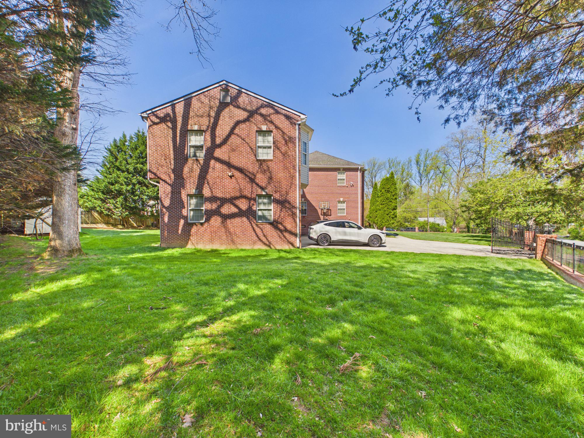 RIDGEWOOD - Residential