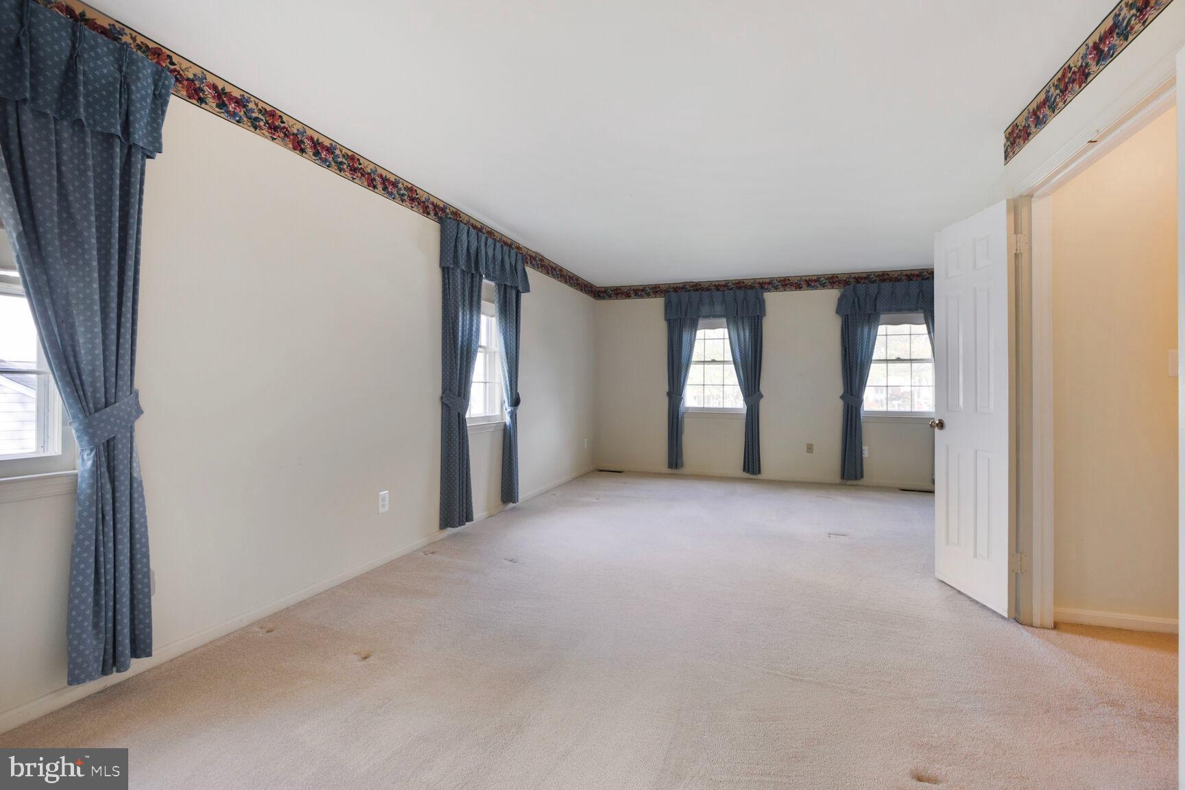 SIGNAL HILL - Residential