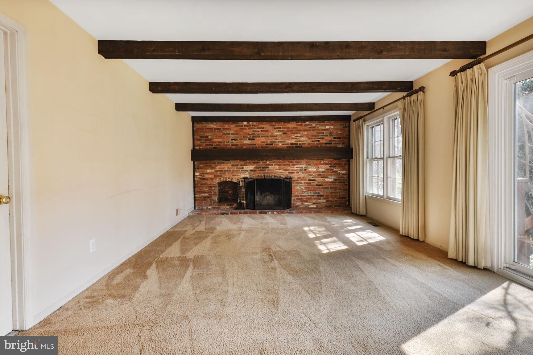 SIGNAL HILL - Residential