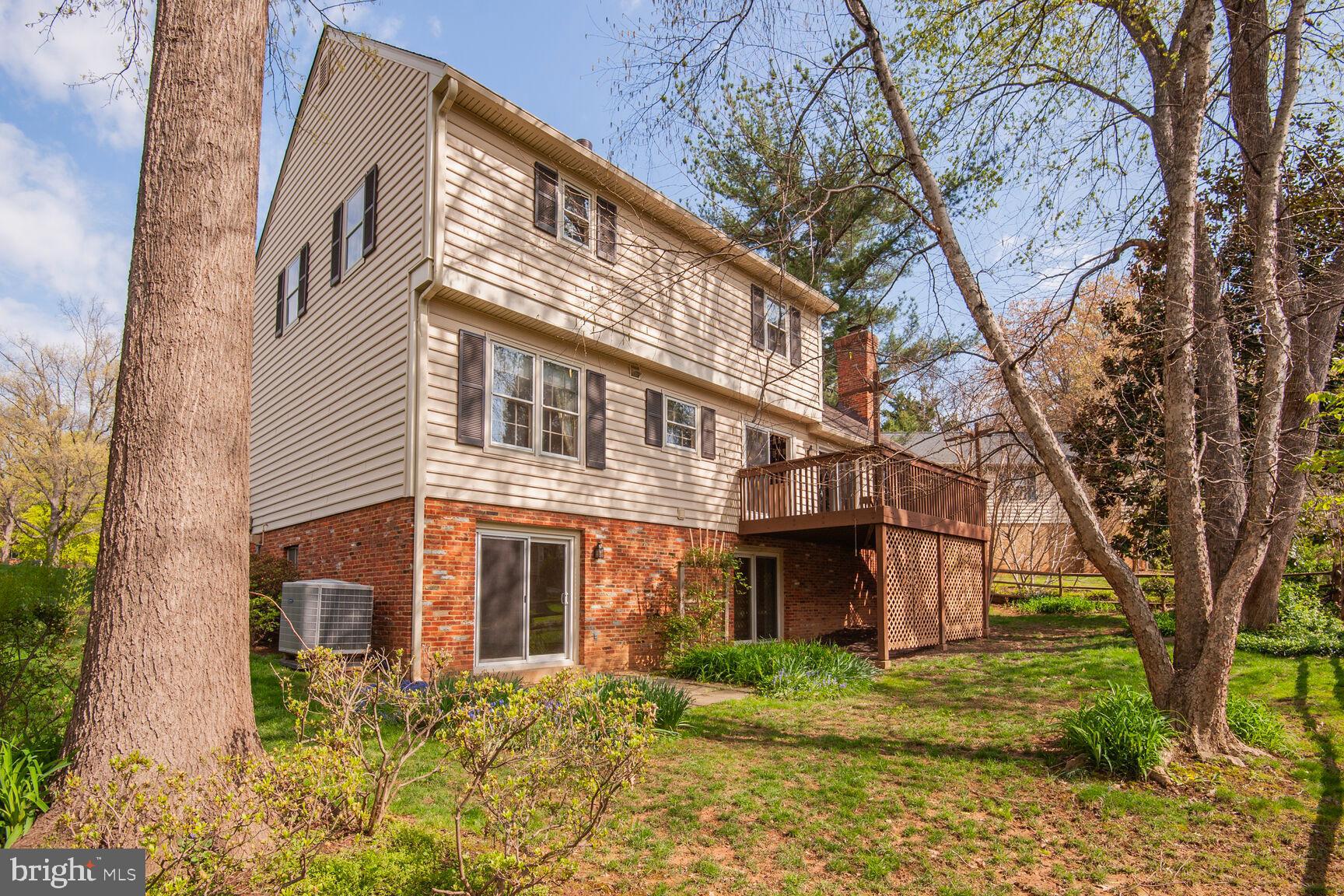 SIGNAL HILL - Residential