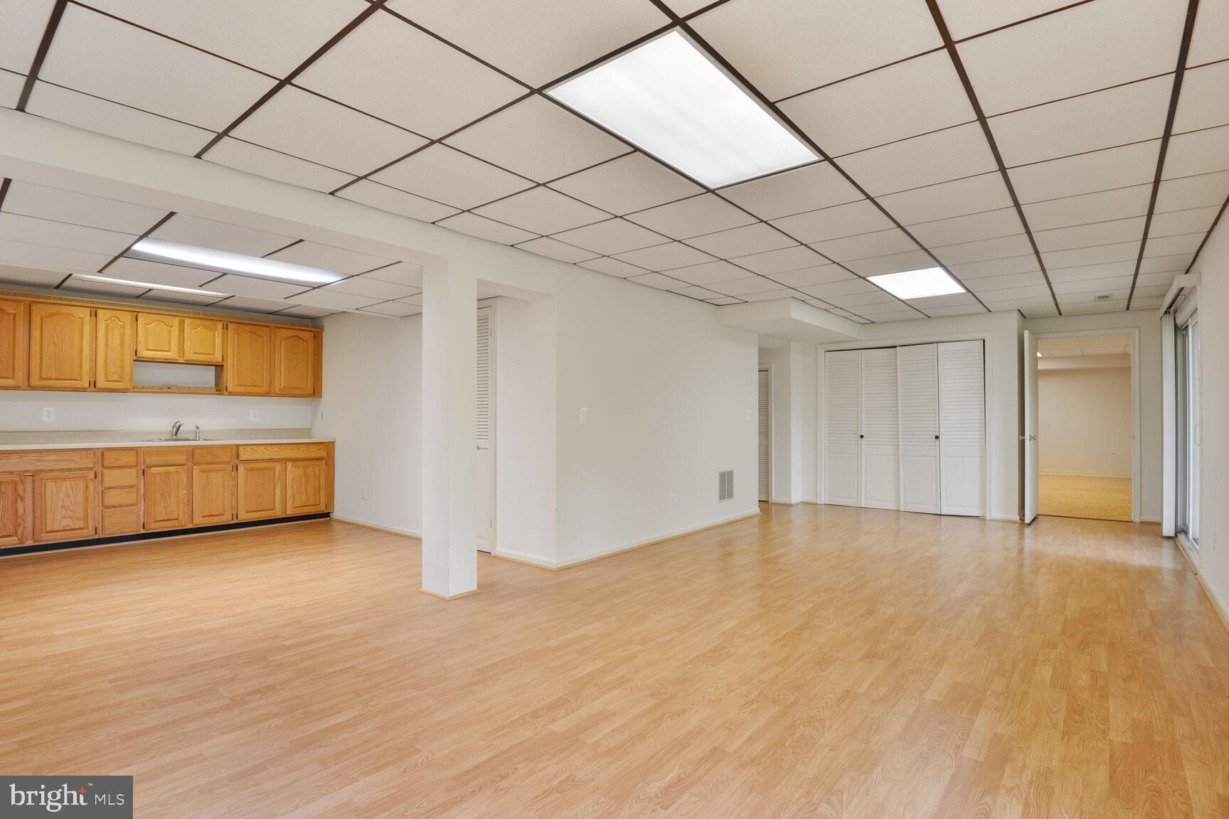 SIGNAL HILL - Residential