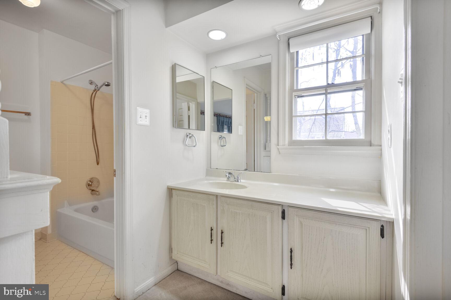 SIGNAL HILL - Residential