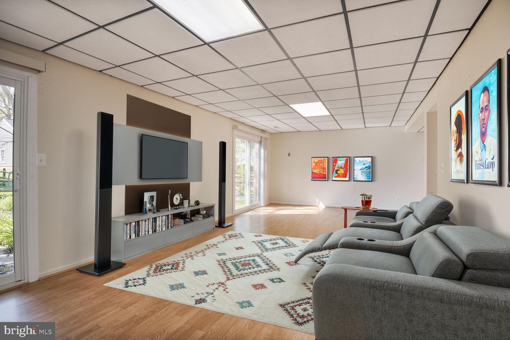 SIGNAL HILL - Residential