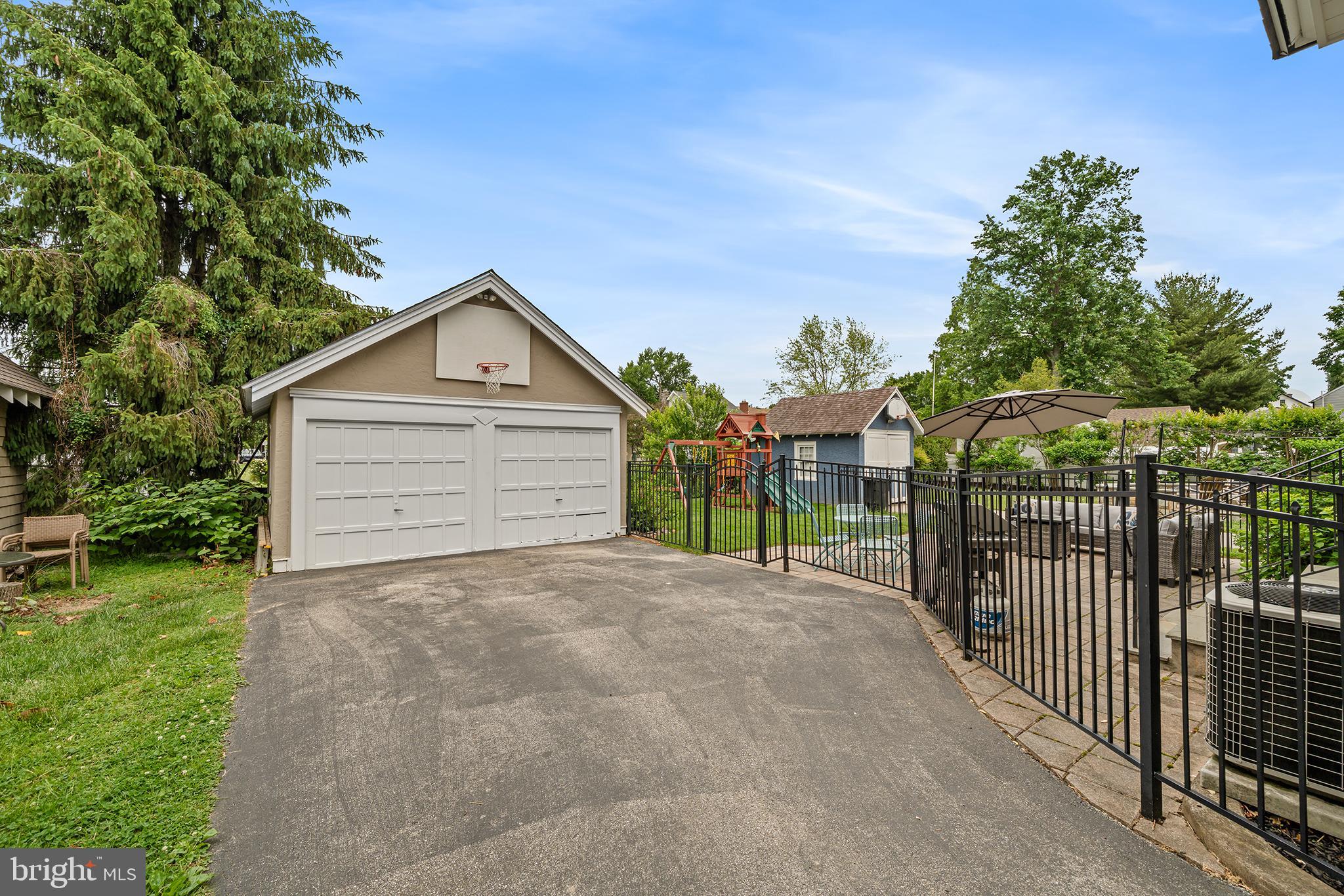 BROOKLINE - Residential