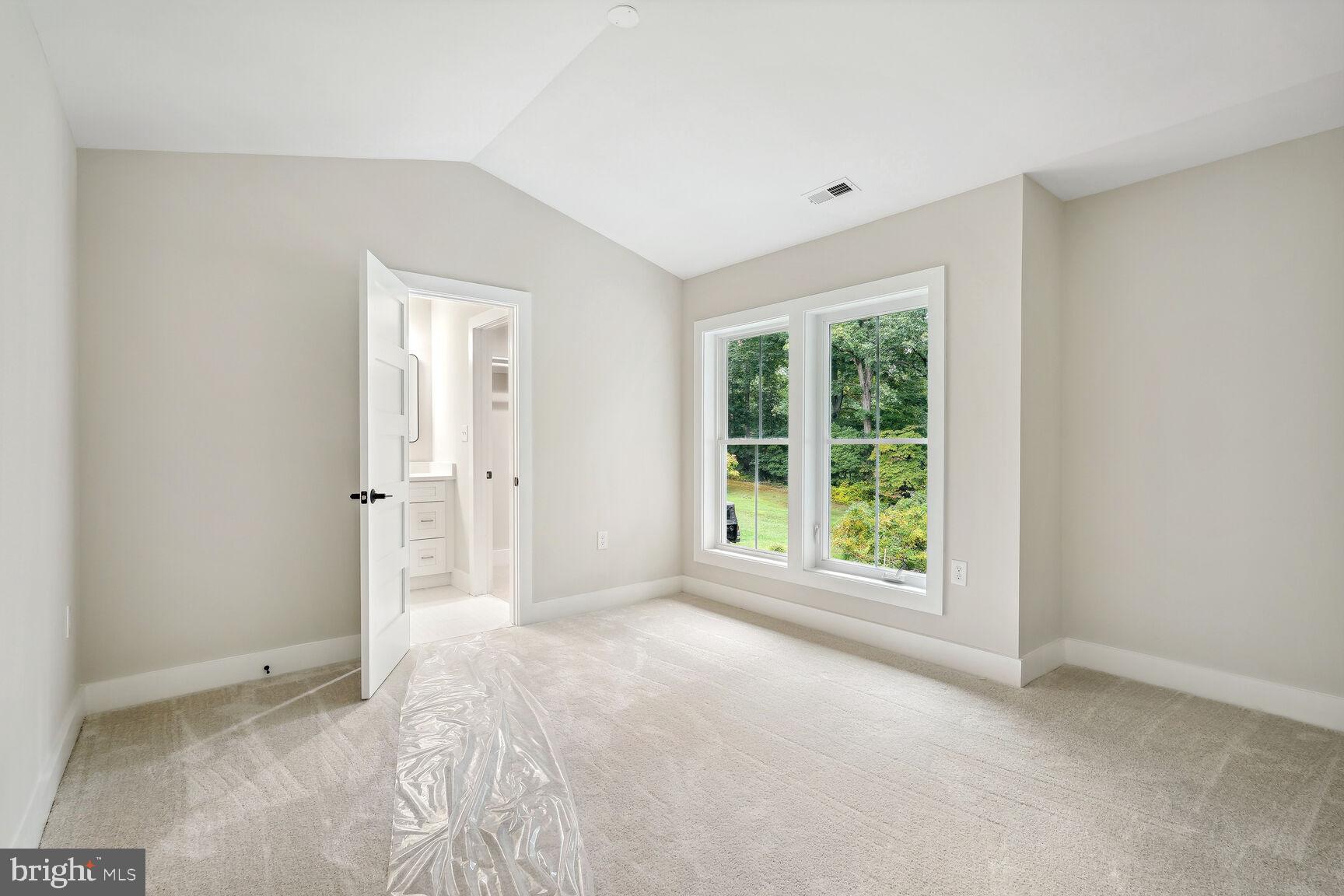 HILLANDALE - Residential