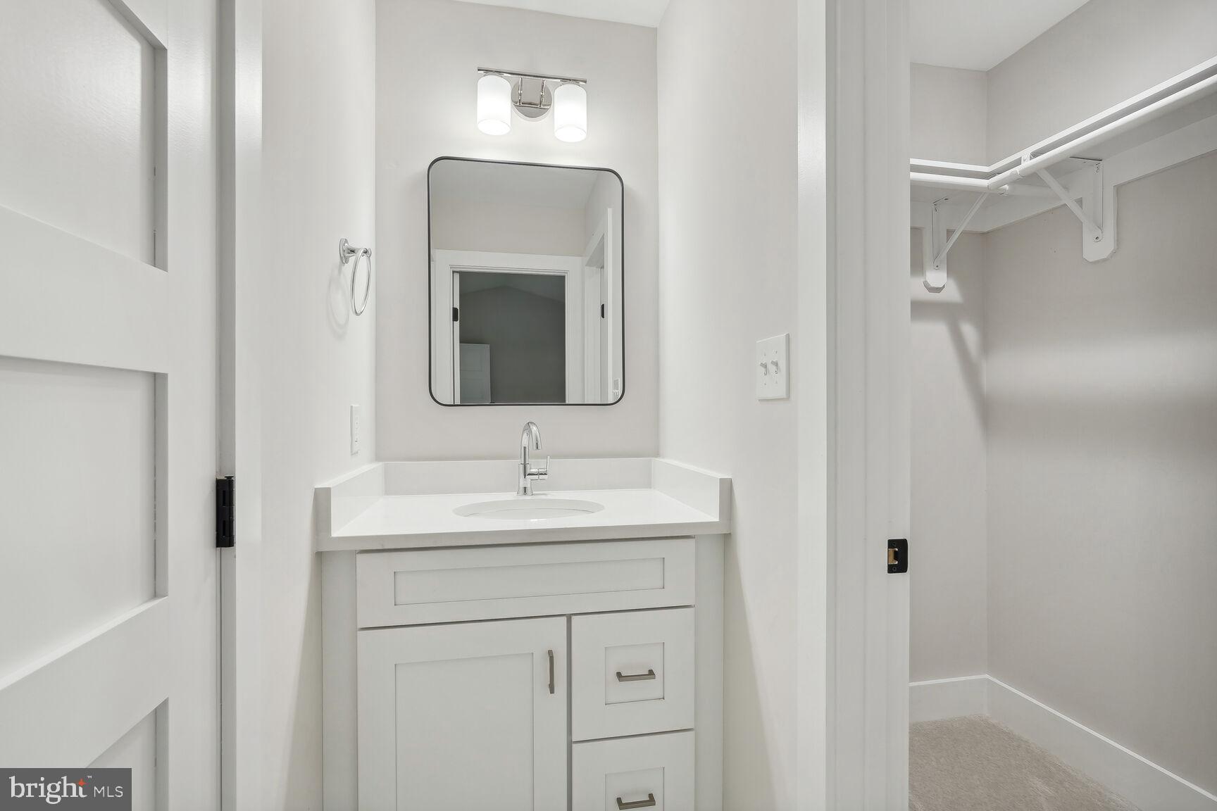 HILLANDALE - Residential