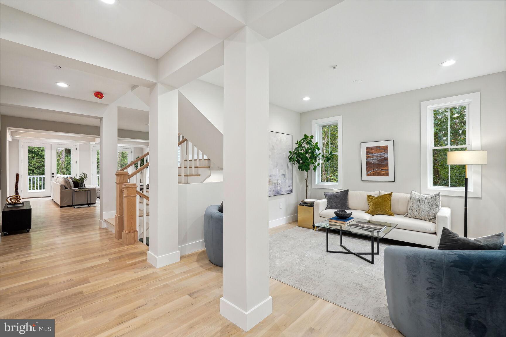 HILLANDALE - Residential