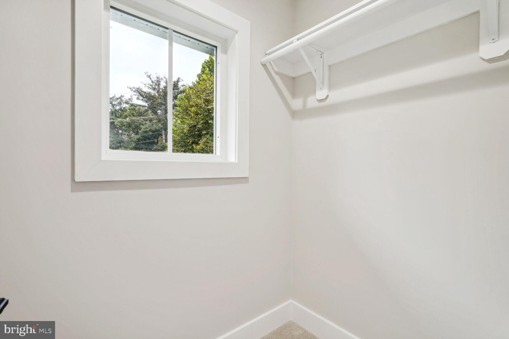 HILLANDALE - Residential