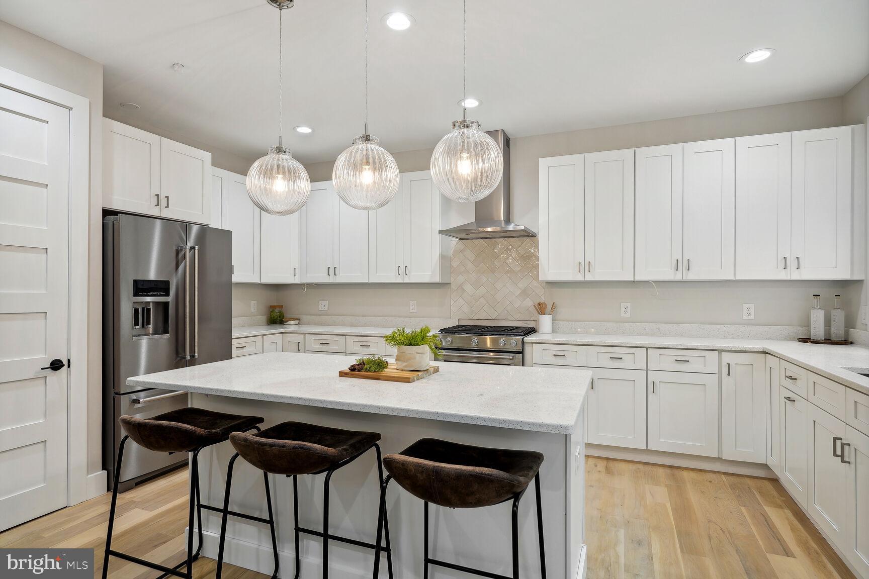 HILLANDALE - Residential