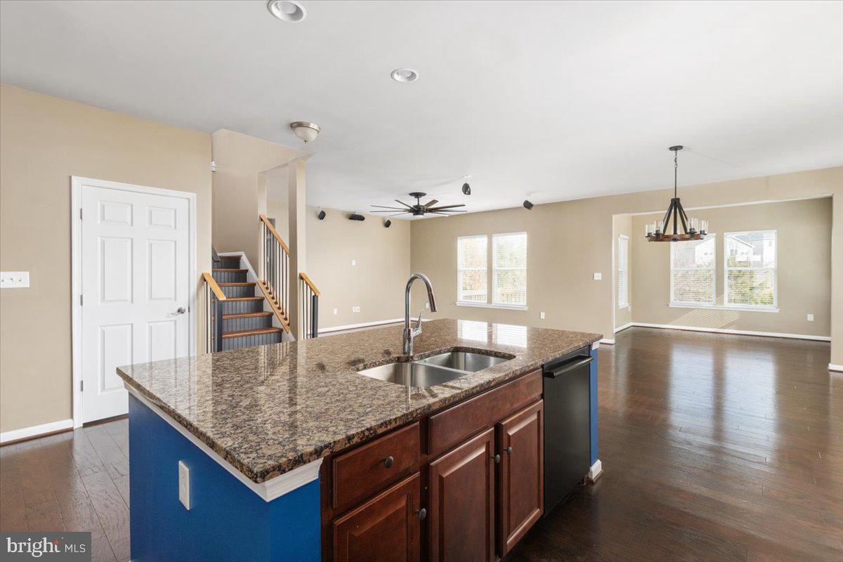 SOUTHERN HILLS - Residential