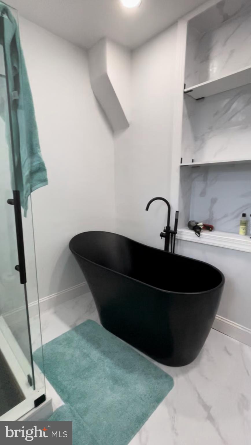 STRAWBERRY MANSION - Residential Income