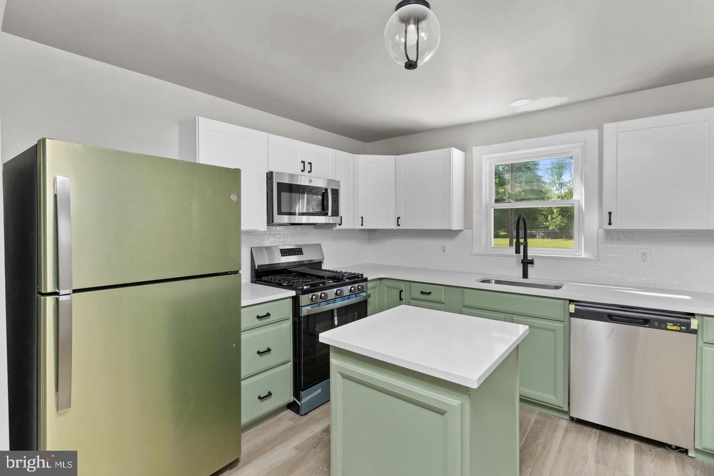 152 LAWN PARK AVENUE