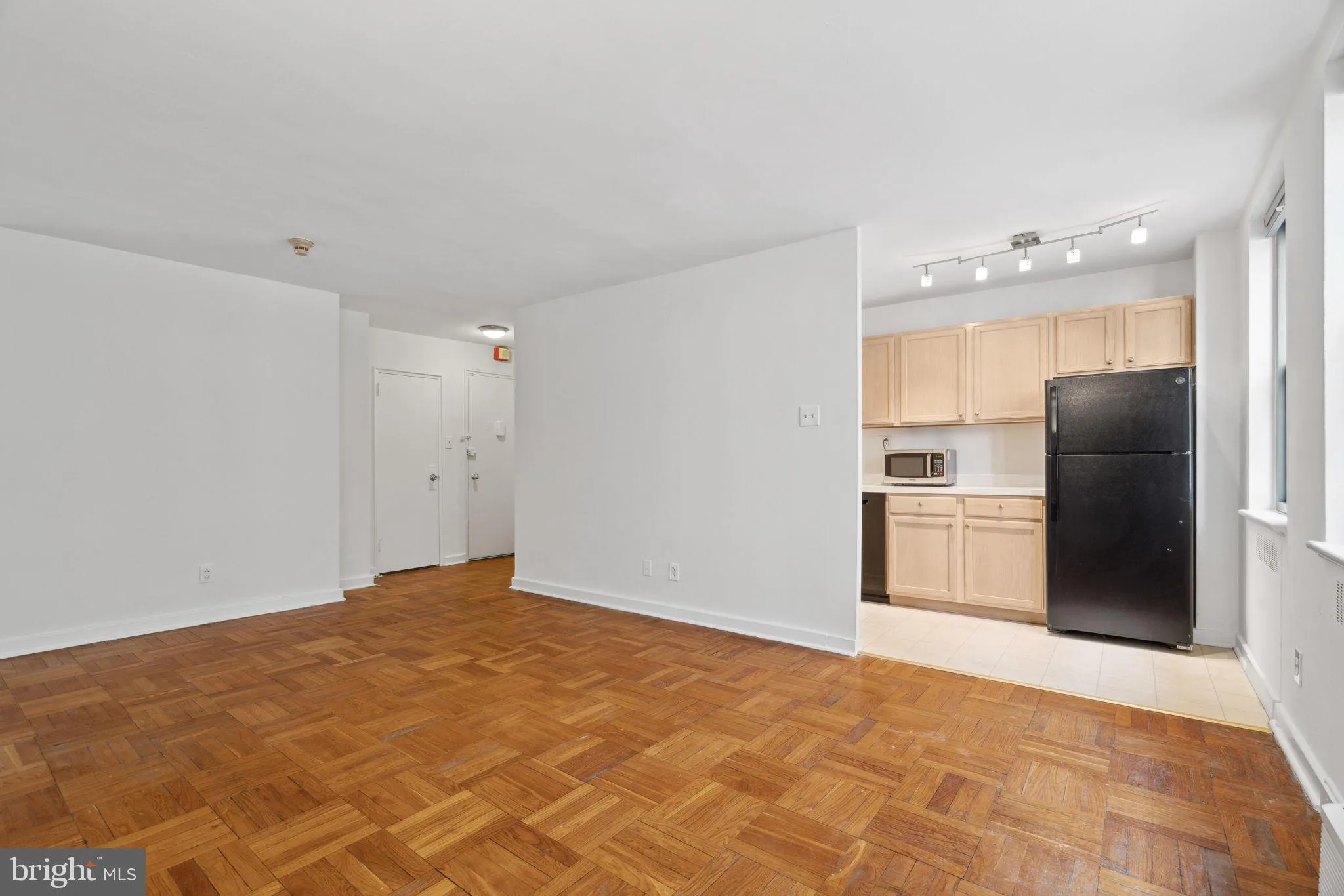 Philadelphia, Pennsylvania 19130, United States, 2 Bedrooms Bedrooms, ,1 BathroomBathrooms,Residential,Contingent,6204